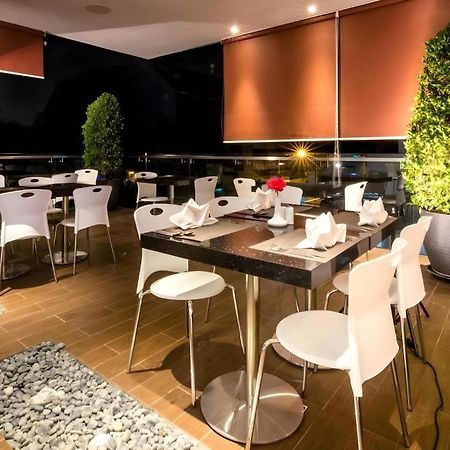 Redstar Hotel Cakarta Dış mekan fotoğraf