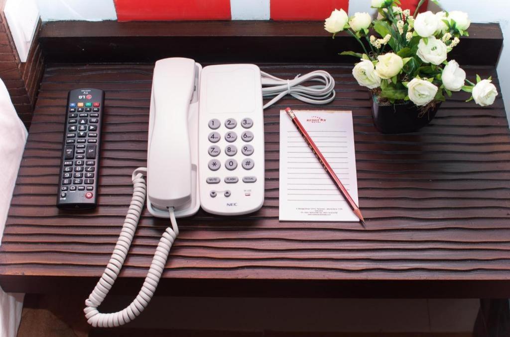 Redstar Hotel Cakarta Dış mekan fotoğraf