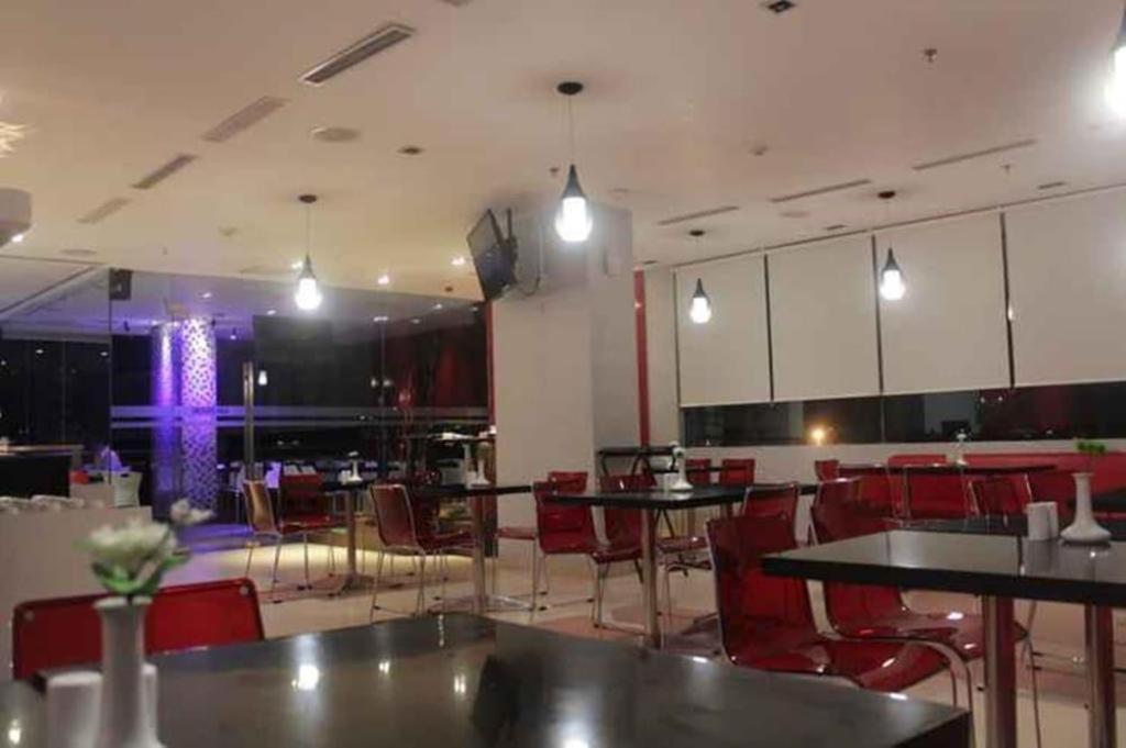 Redstar Hotel Cakarta Dış mekan fotoğraf